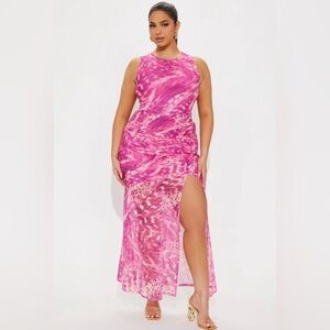 NWOT Pink mesh ruched dress